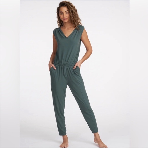 THRIVE SOCIETE [Large - NWT] Green Apres Jumpsuit.  Thrive Societe - Picture 7 of 7